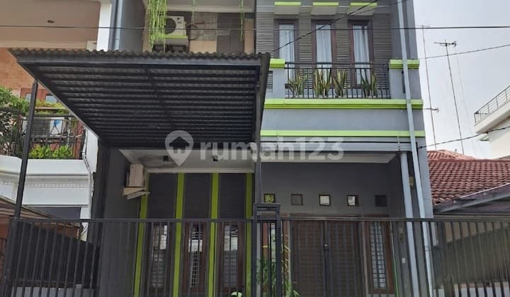 Rumah Bagus Lokasi Strategis di Sunter
