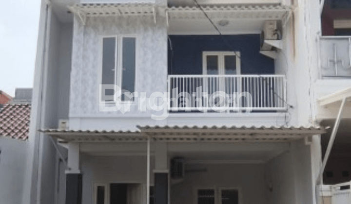 Ready-to-Occupy Good Minimalist House in Purimas Near Rungkut Ready-to-Occupy Good Minimalist House in Purimas Near Rungkut