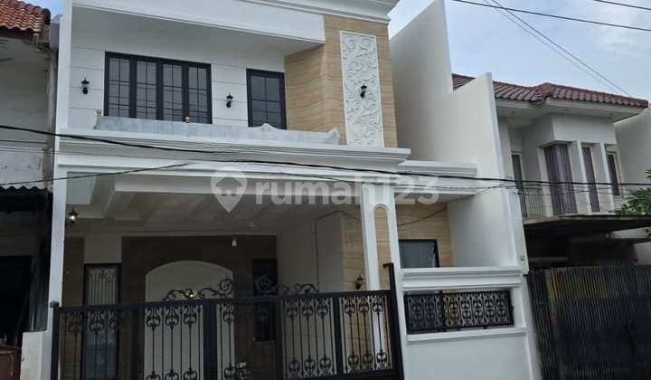 New House Babatan Beach Carport Fits 2 Cars Strategic Location