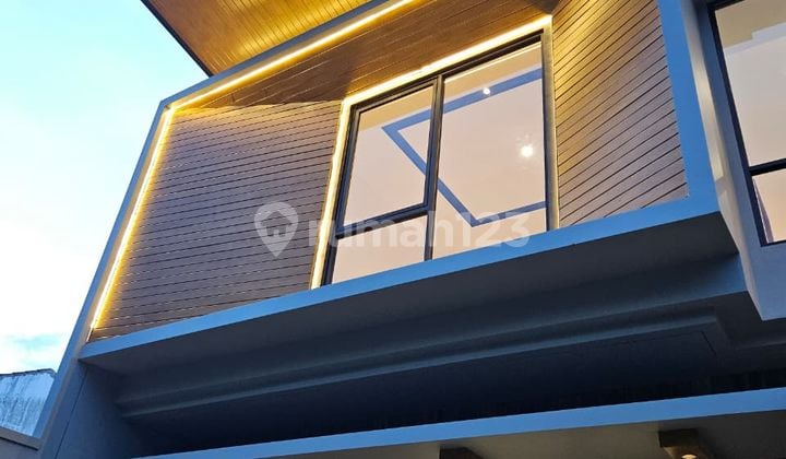Rumah Baru Modern Rungkut Asri Selangkah ke Merr