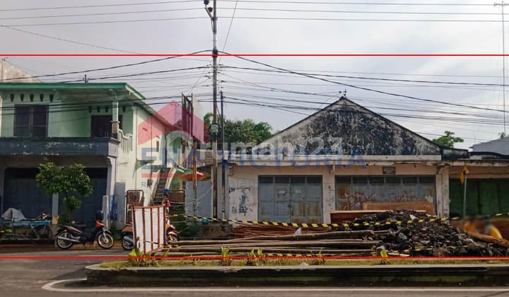Tanah Luas Pinggir Jalan Poros Kawasan Ramai Pusat Kota Tuban