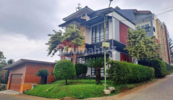 Rumah Villa Jual Layout Cantik Kondisi Sangat Istimewa