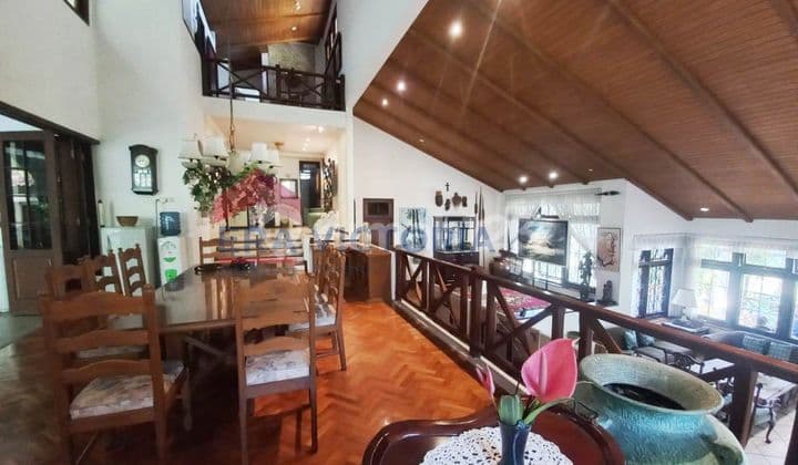 Rumah Villa Jual Terawat Sejuk Pegunungan Dekat Wisata