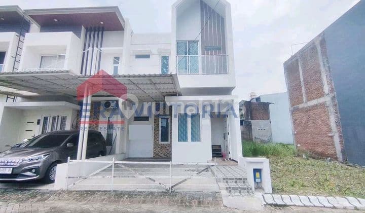 Rumah Jual Dalam Cluster Tengah Kota Tenang Nyaman Dekat Hotel