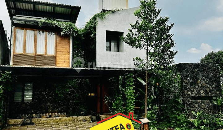 Kondisi Bagus! Rumah Cantik 2 Lantai Lokasi Premium Siap Huni Emerald Bintaro Tangerang Selatan (Im)