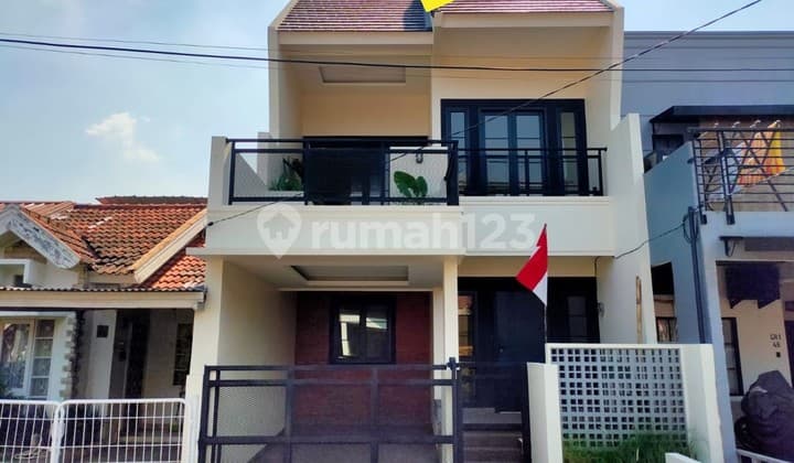 Beautiful House Graha Bintaro South Tangerang, 3+1 BR, Attractive Price - Don't Miss Out! (Im)