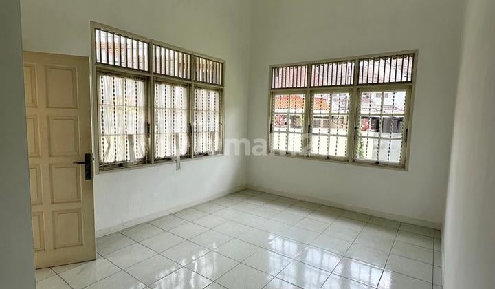Rumah Siap Huni 2 Lantai, SHM di Bintaro