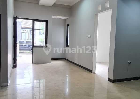 House, 2 Floors, Freehold Title, Ready to Occupy