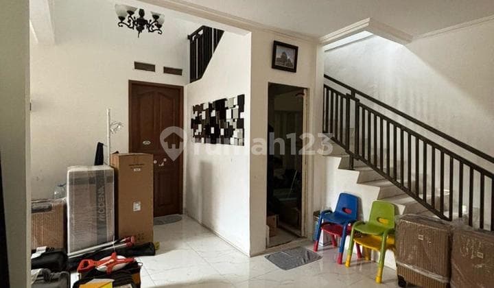 Rumah Siap huni Unfurnished SHM Sektor 2 - Bintaro, Jakarta Selatan