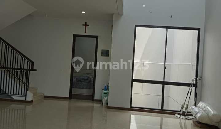 Siap Huni, Rumah, 3 Lantai, SHM