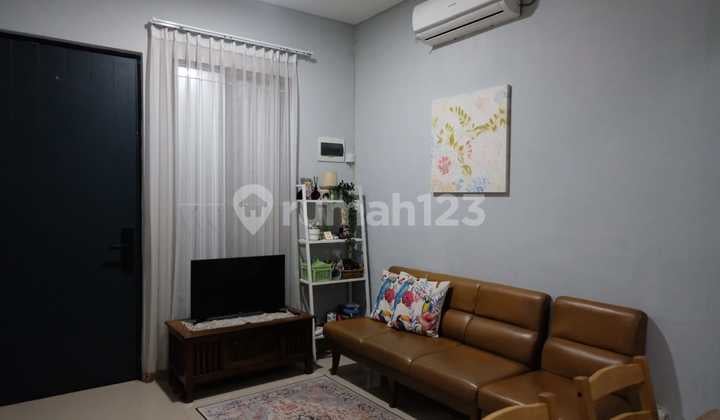 Rumah, 2 Lantai, SHM, Siap Huni