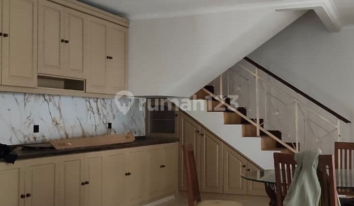 Rumah Kontrakan Bagus Unfurnished SHM Sektor 9-Bintaro, Tangerang Selatan