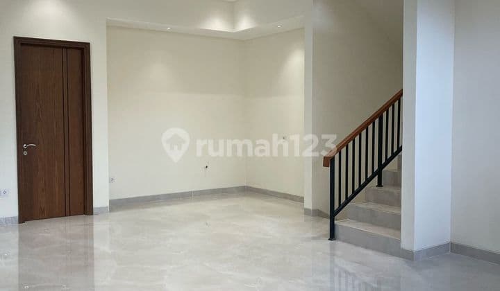 Rumah 2 Lantai di Verdant Ville, Gading Serpong