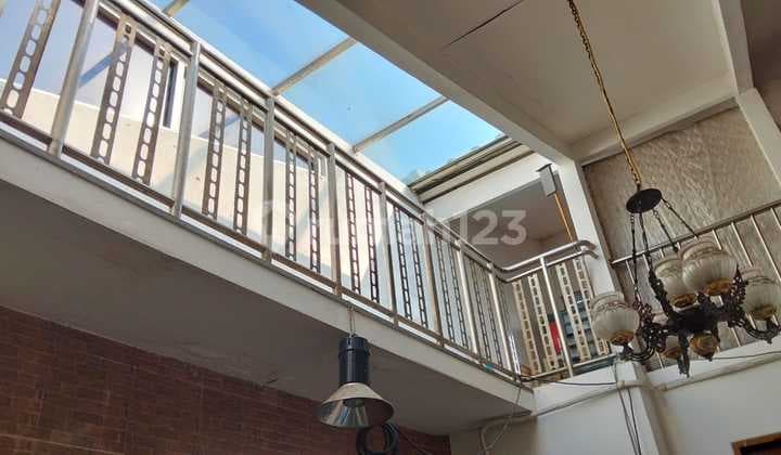 3-Story Boarding House in Rawamangun - With Rooftop