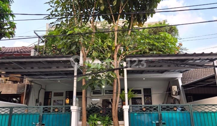 Rumah 8x20 di Taman Alfa Indah, Joglo