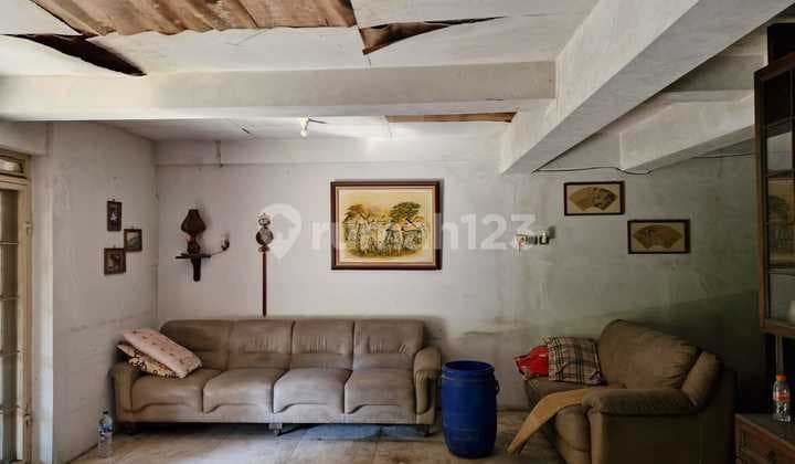 Rumah di Tanjung Duren SHM - Hadap Timur