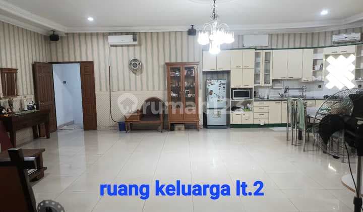Rumah SHM di Sunter 418 m2 - Carport 8 Mobil!