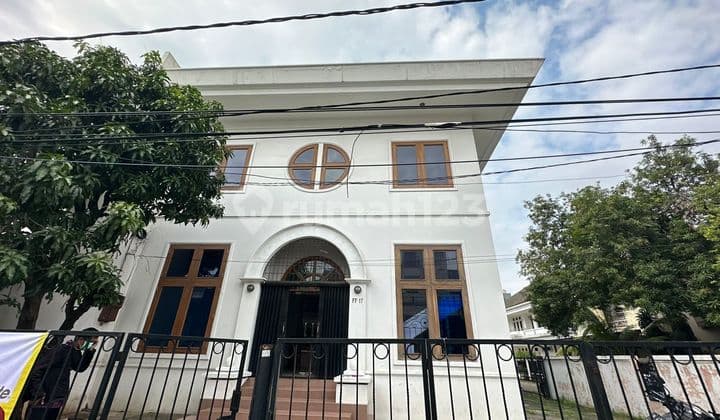 Ruang Usaha di Kelapa Gading Permai - Posisi Hoek, Jalan Lebar