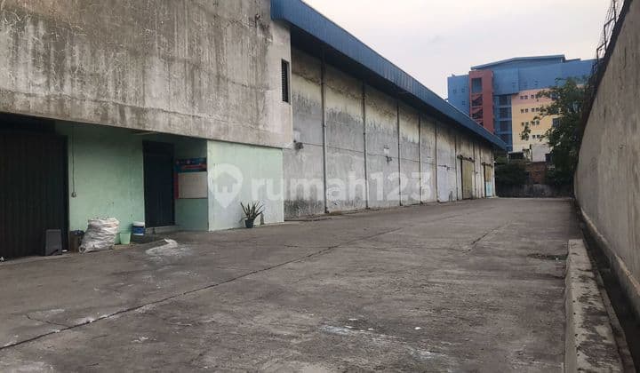 For sale cheap ready-to-use spacious warehouse in Ancol Barat, North Jakarta
