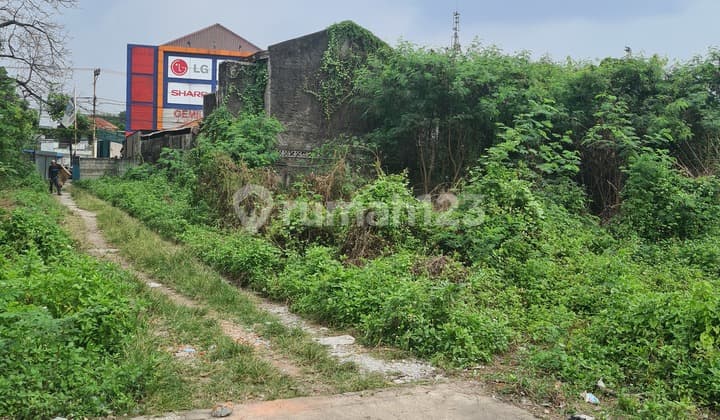 For Sale Land at Jl. M Toha Karawaci Area 8000m² Freehold Strategic Location