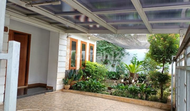 Rumah Ciganjur Luas Bagus Adem di Jl Benda SHM Jaksel