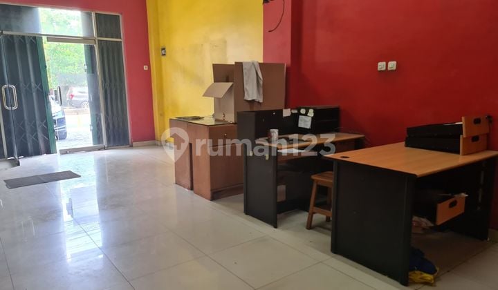 Ruko Ciputat Rapi Siap Pakai Tinggi Dr Jalanan Di Jl Ir.h Juanda