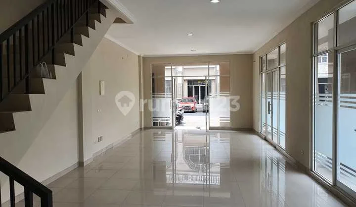 Ruko Cipondoh 3 Lantai Plus Super Rapi Siap Huni Tangerang