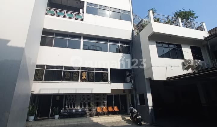 Gedung Dijual Jatinegara - L T 1.200 M2