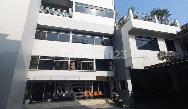 Gedung Dijual Jatinegara - L T 1.200 M2