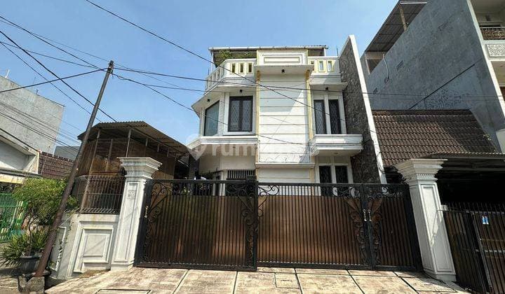Location: Sunter Hijau, 2 Floors, Land Area 220M², House in Sunter