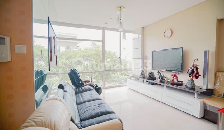 Apartemen Summit Lantai Rendah Langka Bagus Rapi Nego