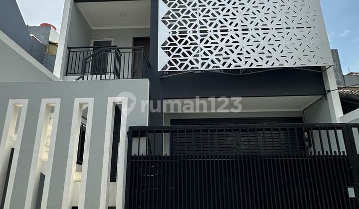 Rumah Kelapa Nias Bagus Baru Renov Dekat Mall