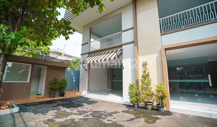 Gedung Bagus 3 Lantai Raya Kalimalang Super Strategis Dekat Tol