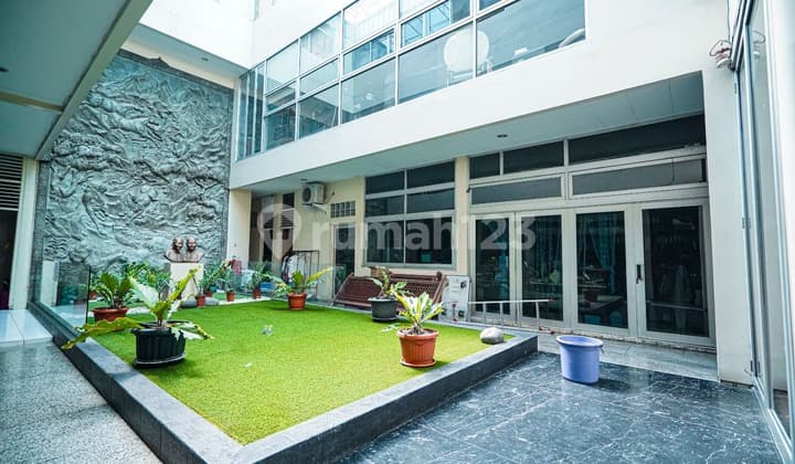 Rumah Menteng Dekat Bunderan Hi Super Cakep