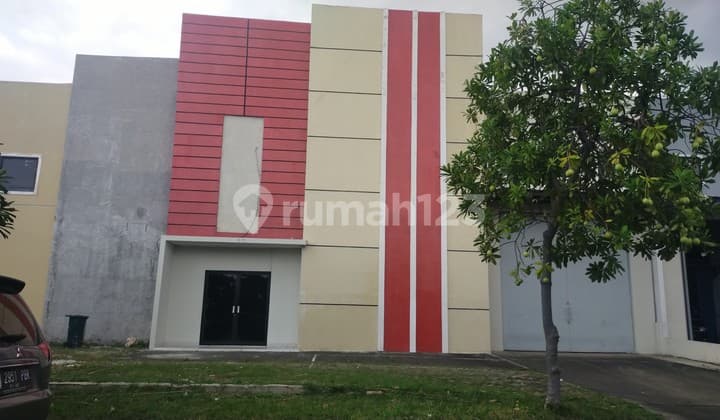 Marunda Center warehouse near the new toll road, traffic-free, neat, ready to use.