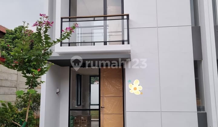 Quick Sale House With Backyard In Cendana Lippo Karawaci