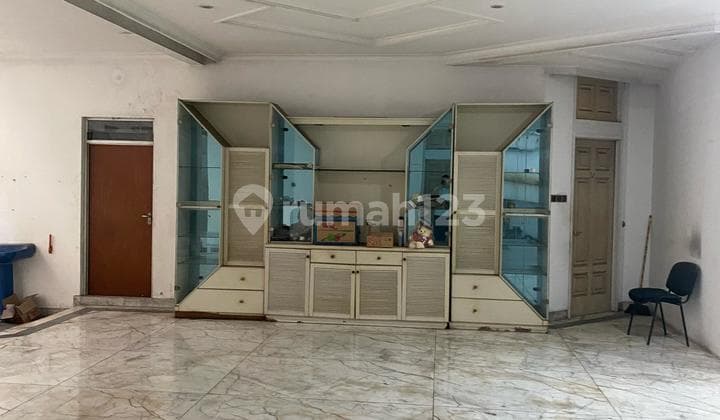 Disewa Rumah Taman Kebon Jeruk 2 Lantai Jakarta Barat