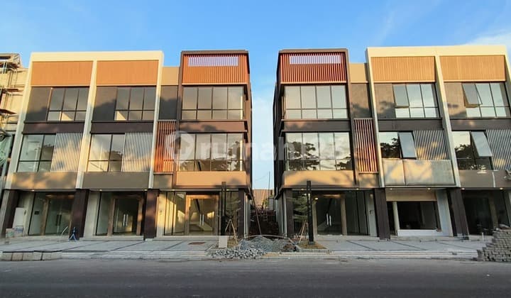 RUKO CITY HUB ON BOULEVARD GADING SERPONG