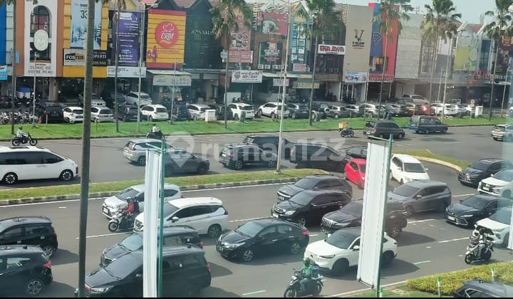 Ruko Hadap Jalan Boulevard Raya Gading Serpong di Jalan Plg Ramai