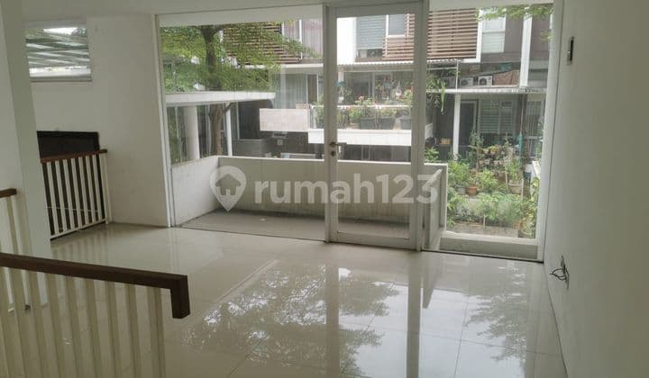 Jarang Ada ! Rumah 3 Lantai Di Citra Garden 8 - Aeroville, Jakbar
