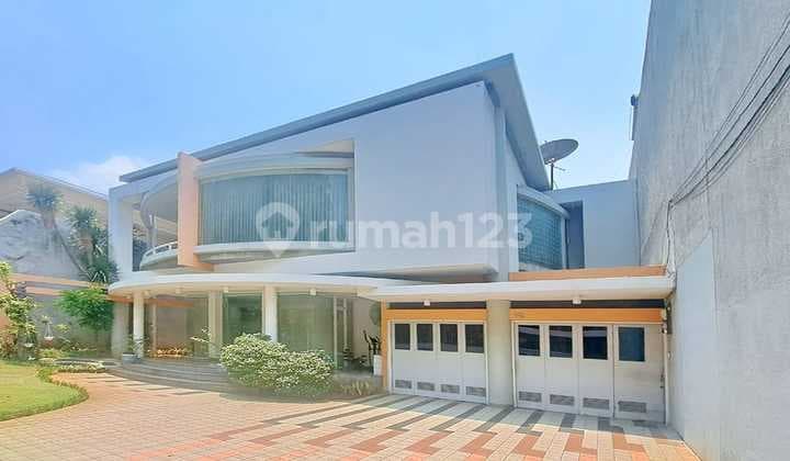 House with a Swimming Pool, 2 Floors in Danau Permai Timur Sunter, North Jakarta