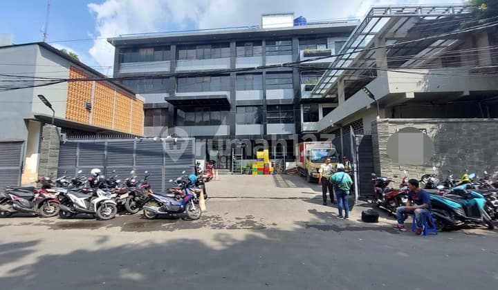 Dijual / Disewakan Kantor & Gudang 4,5 Lantai di Sunter Agung Barat, Jak - Ut