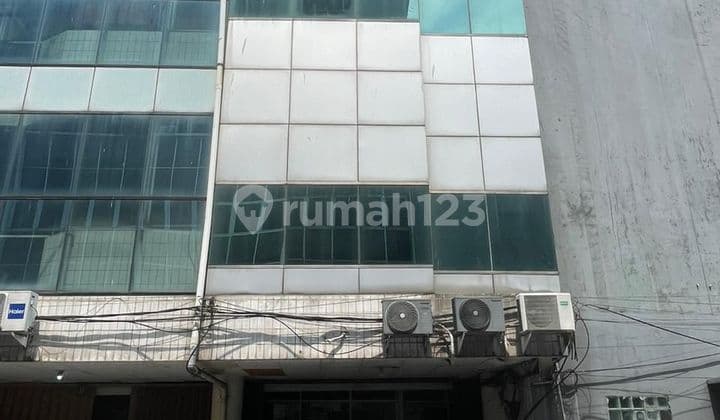 DIJUAL Ruko 3.5 lantai di Jl. Pangeran Jayakarta - Jakarta Pusat