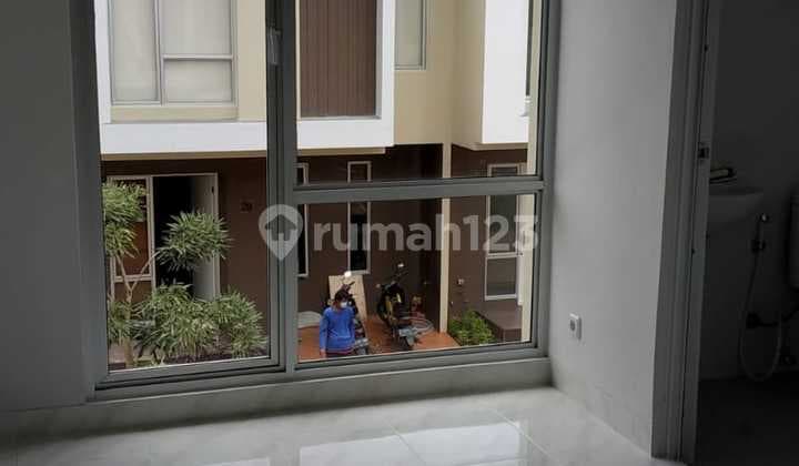 For Rent House Strategic Location In Malibu Village Cluster Gading Serpong (Min 2 Years)