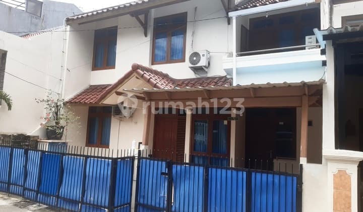 Rumah Luas Bagus Siap Huni Lokasi Strategis Dekat Kelapa Gading