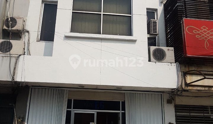 Ruko 2.5 lantai Full Furnish Lokasi Strategis di Jati Waringin