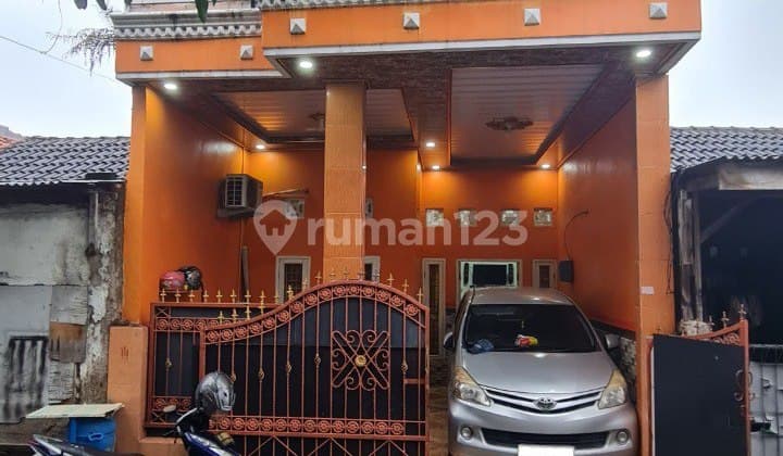 Rumah 2 Lantai Villa Indah Permai Hanya 7 Menit ke Stasiun Bekasi