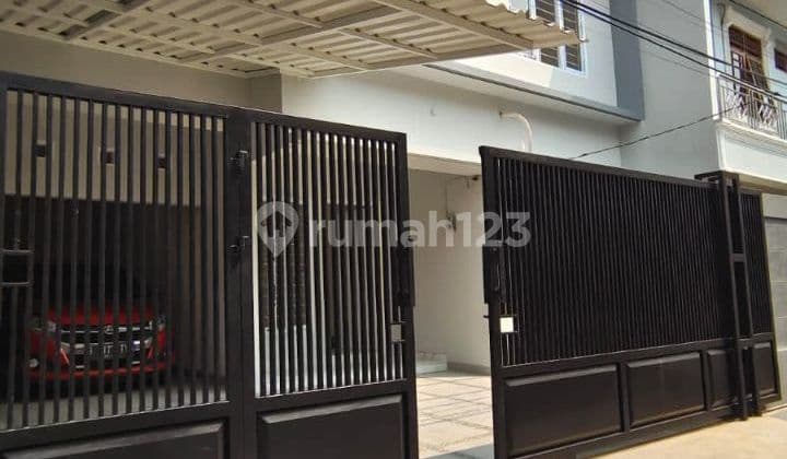 Rumah Baru Kokoh Luas 2 Lantai Strategis Di Tebet Jak Sel