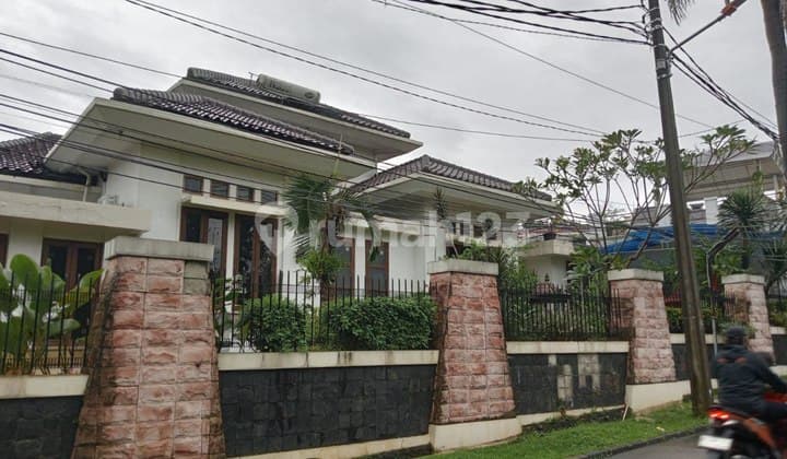 Rumah Sangat Luas 1,5 Lantai, Asri Dlm Perumahan Besar Bebas Banjir