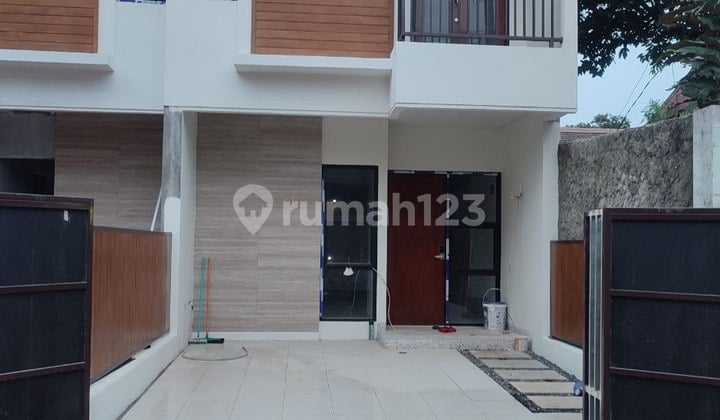 Rumah Baru 2 Lantai Dekat Ke Tol Jatiwarna Bekasi